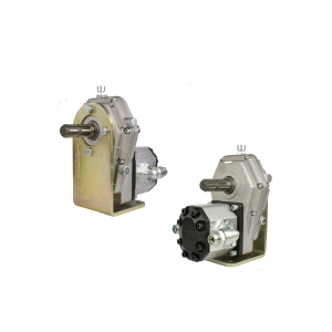 Multiplikator przystawka z wystającym wałkiem WOM z obu stron z pompą zębatą wydajność do 94L/min. W zestawie ze wspornikiem mocującym do podstawy.